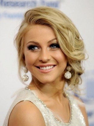 Low Side Bun Hairstyle for blonds