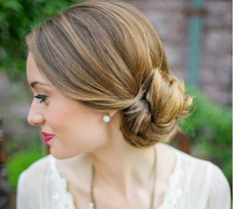 Low Side Bun Hairstyle for cute looks