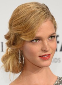 messy Low Side Bun Hairstyle