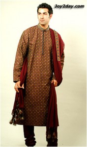 Maroon-Colour-embroidered-Kurta-Pajama for groom