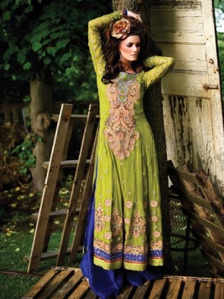 latest pakistani fashion trends - Long kameez with Izaar