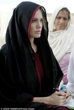 angelina jolie wearing shalwar kameez - salwar kameez with childerns