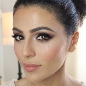 Western pretty white dress bride - bridal makeup tip