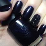 Express your beauty through black nail art 003