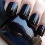 Express your beauty through black nail art 004