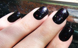Express your beauty through black nail art
