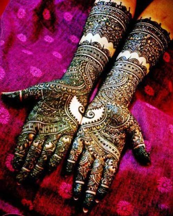 Stylish Heavy Mehendi Designs for hands for this Eid