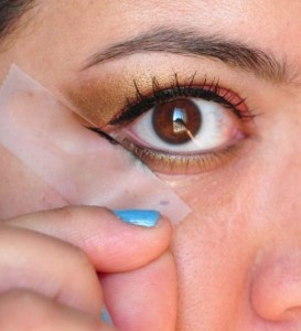sticky tape for a perfect eye liner
