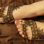 Best Stylish Designs - Light and heavy designs for hands and feet for this eid