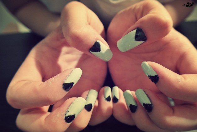 Trendy Triangles Achieve best nail art