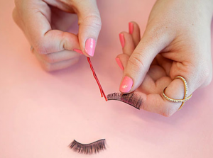glue_mascara