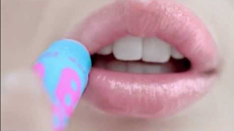 moisturize for attractive and sexy lips