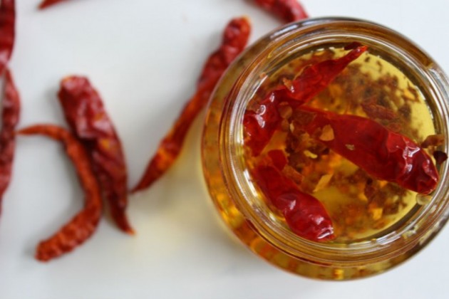 chilis oil for attractive lips