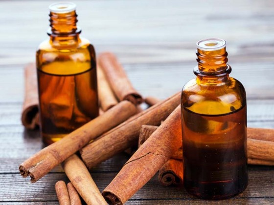 cinnamon oil for attractive lips