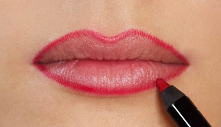 lining for attractive lips