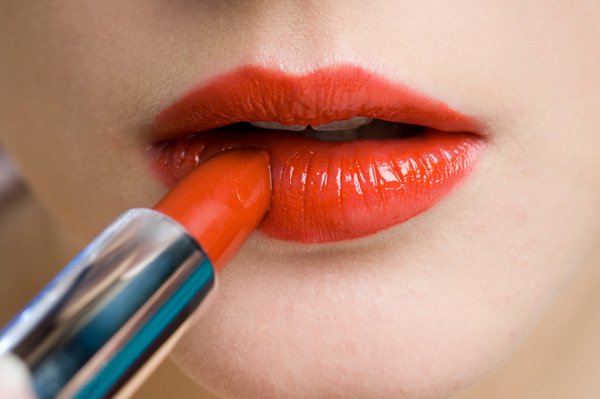 orange lipstick for attractive lips