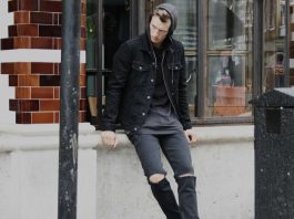 distress jeans